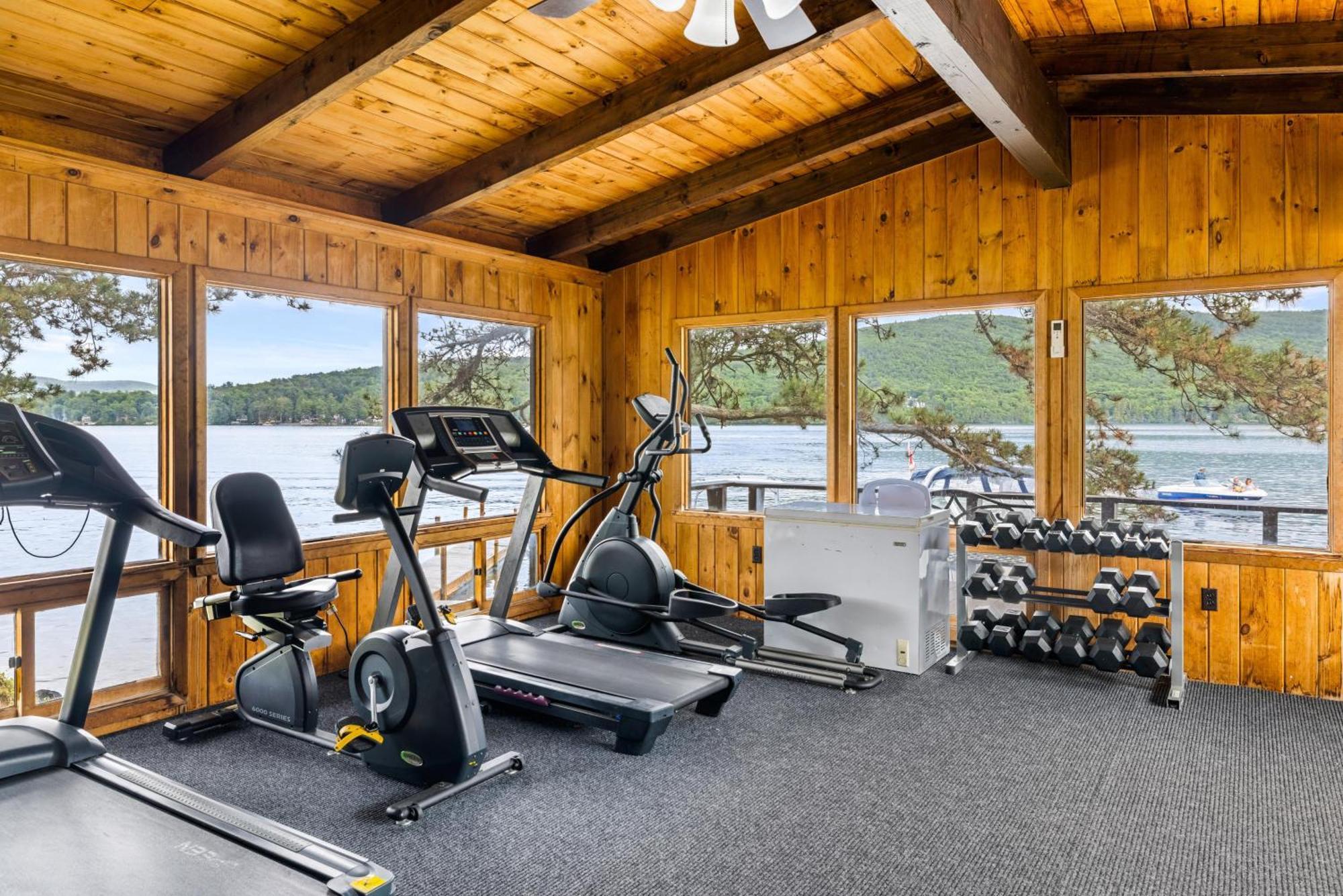 The Inn At Erlowest Lake George Esterno foto