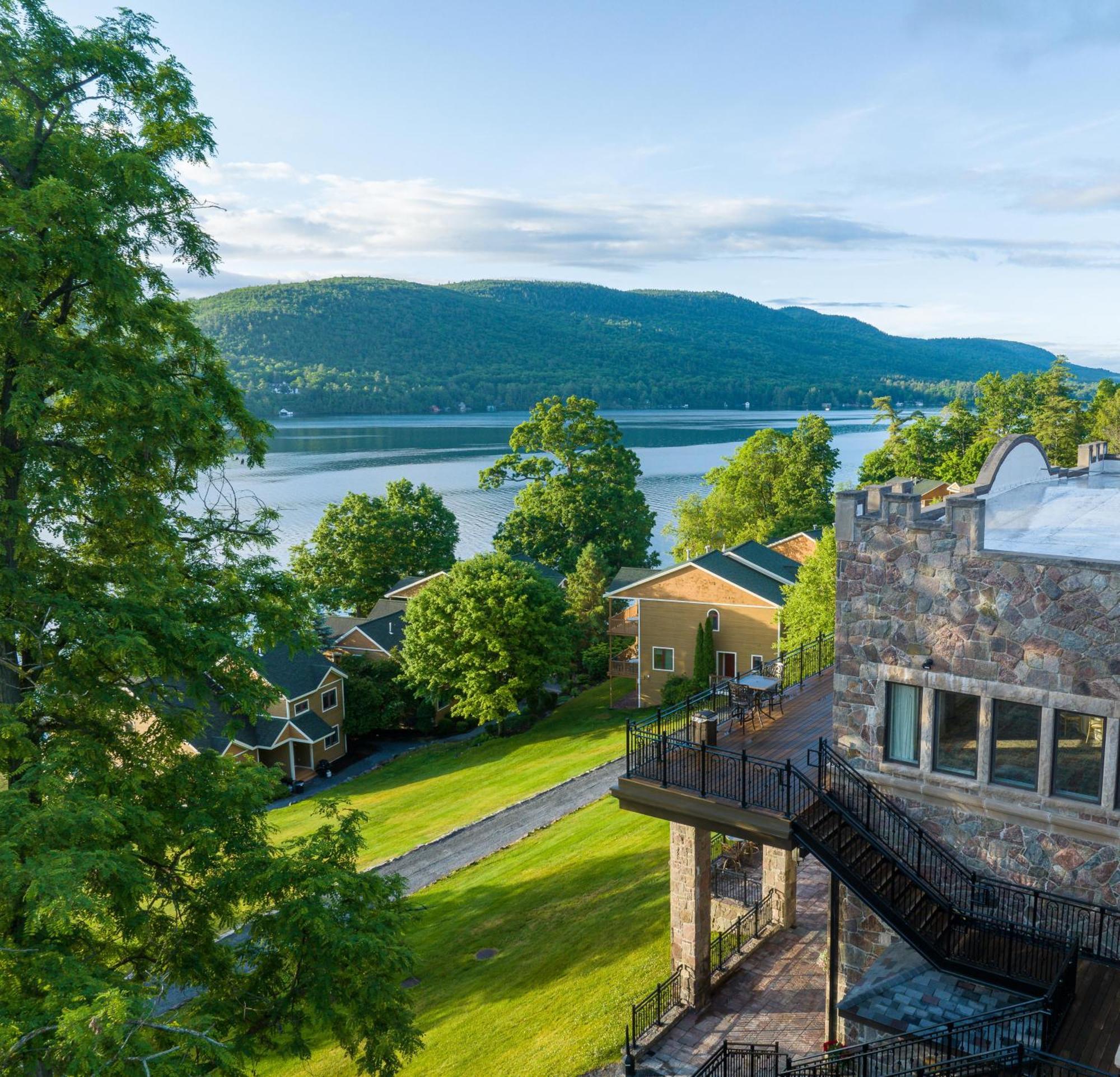 The Inn At Erlowest Lake George Esterno foto